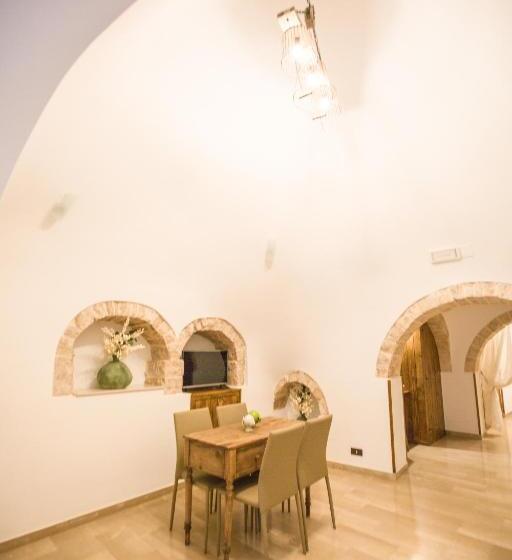 Семейный Номер, Trulli Antichi Mestieri   Widespread Trulli In The Historic Center