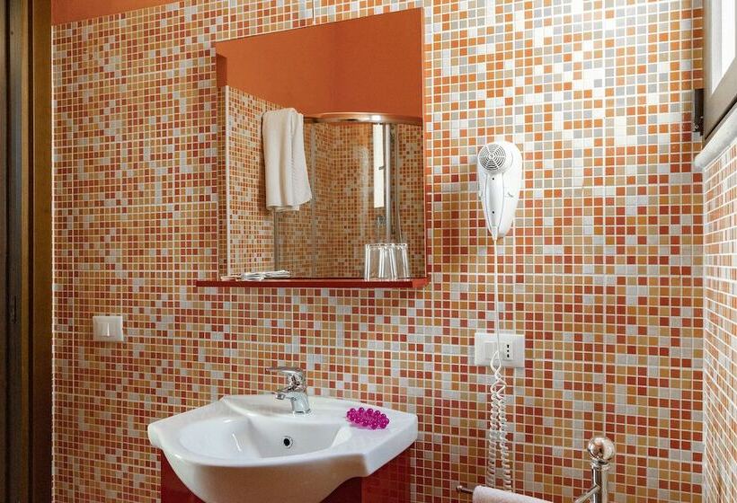 Трехместный Номер Классика, Dimora La Torre Room
