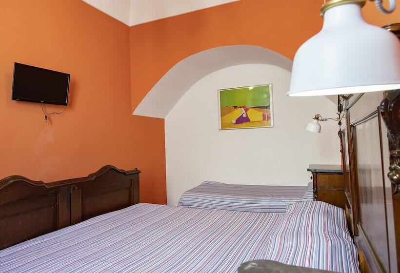 Трехместный Номер Классика, Dimora La Torre Room