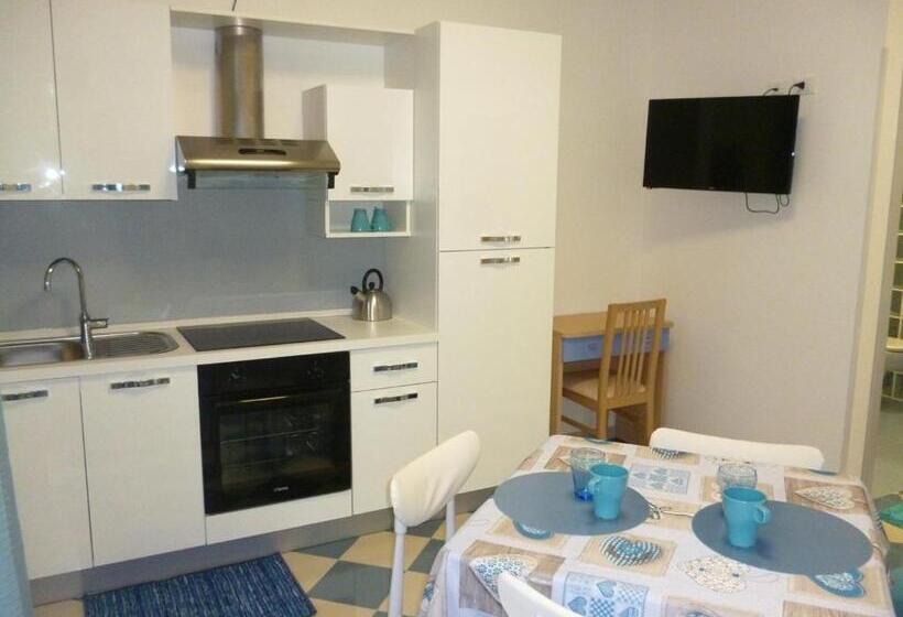 Студия Стандарт, Residence Bluadria