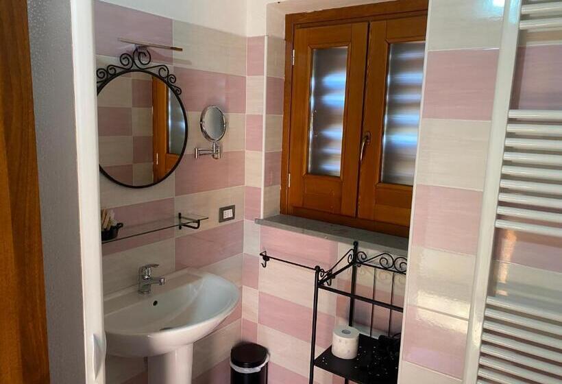 Четырехместный Номер Стандарт, Lo Scoiattolo Country House