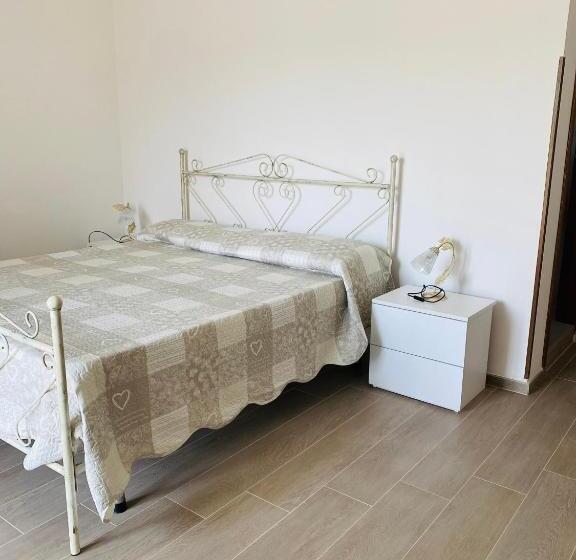 스탠다드 스튜디오, Agriturismo Azzarone