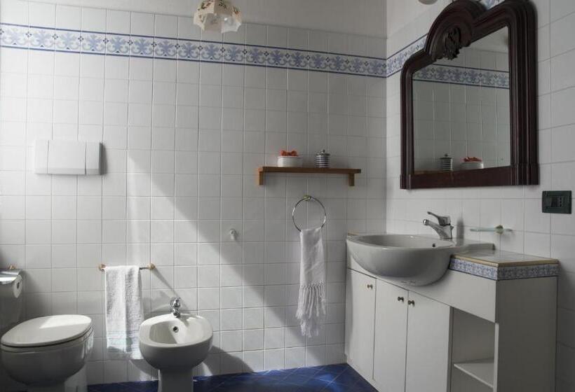 Апартаменты 3 Спальни, Palazzo Turro Bed & Breakfast