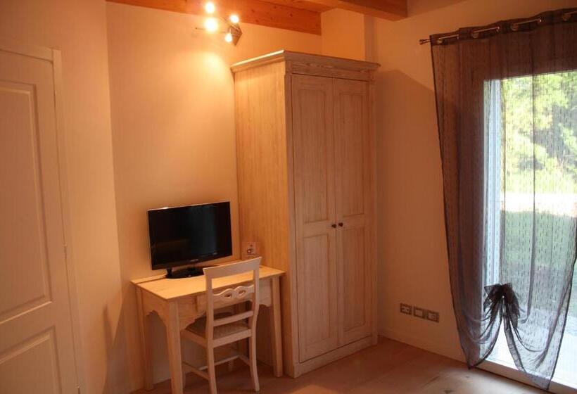 Номер Стандарт, Elis' Rooms