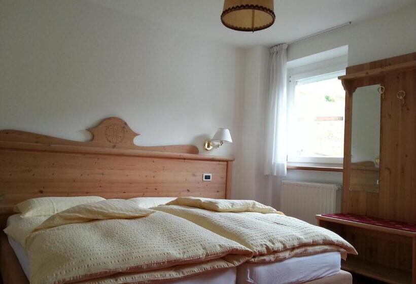 Апартаменты 2 Спальни, Alpenroyal Arabba