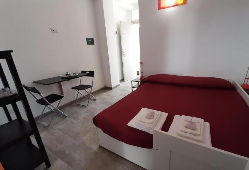 إستوديو قياسى, Regina Isabella Rooms