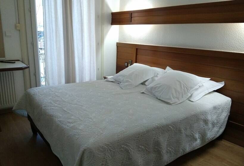 Номер Стандарт, Hôtel Belleville