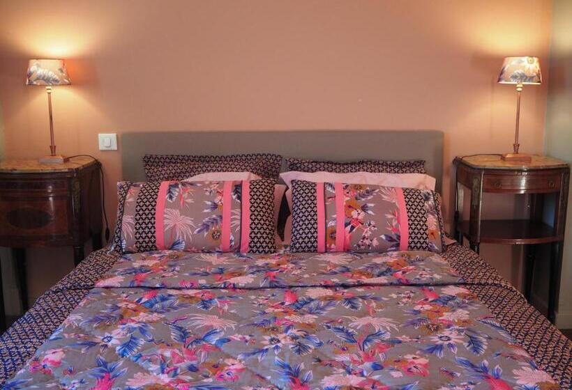 Люкс Вид на Сад, Domaine De La Jordanne   B&b