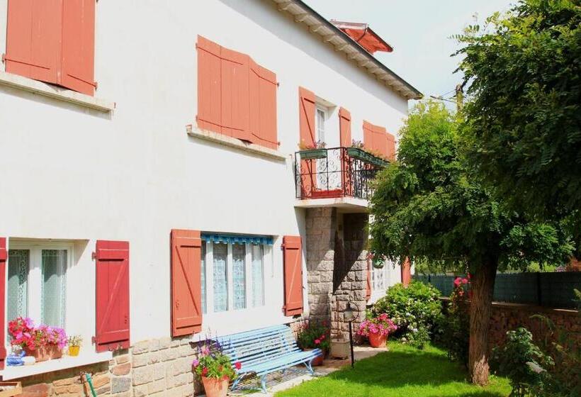 Номер Стандарт Вид на Сад, La Maison Des Chats