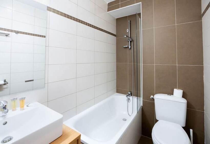 스탠다드 스튜디오, Sowell Residences Pra Loup