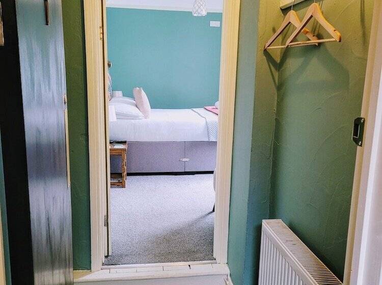 Номер Стандарт, Jacobs Ladder Inn