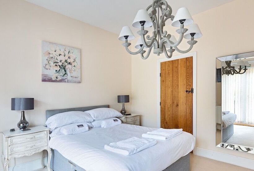 Дом 4 Спальни, Oakerthorpe Holiday Village