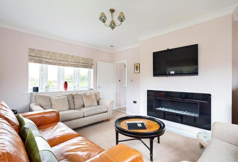 Дом 3 Спальни, Oakerthorpe Holiday Village