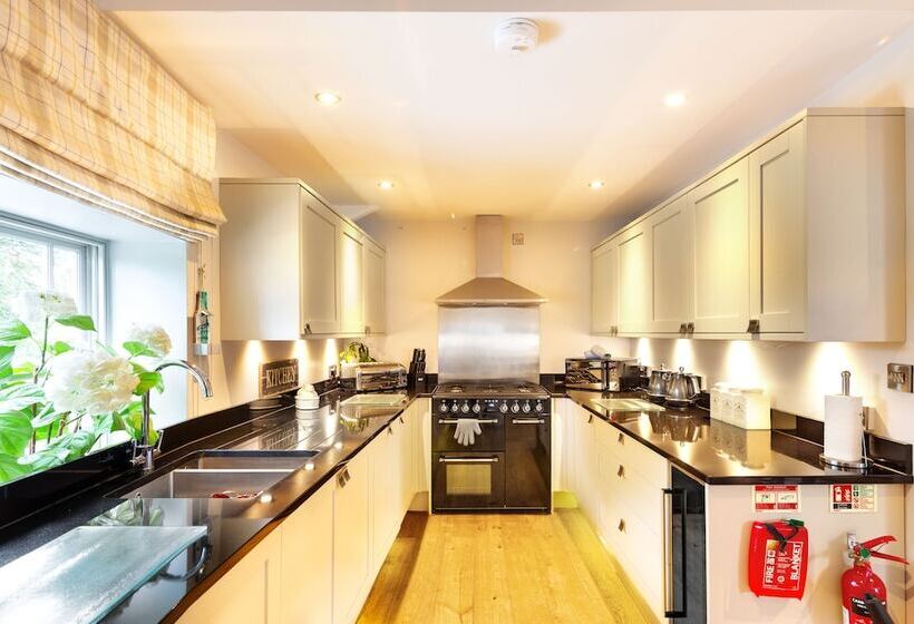 Дом 1 Спальня, Oakerthorpe Holiday Village