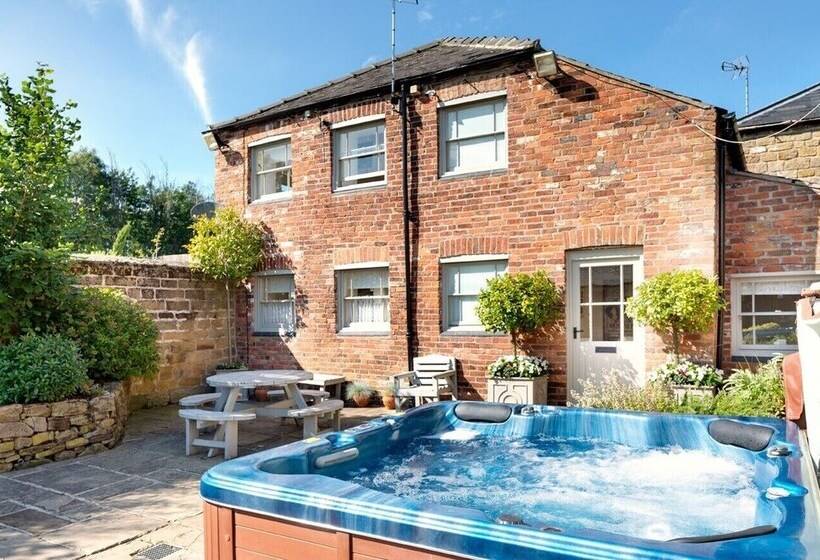 Дом 4 Спальни, Oakerthorpe Holiday Village
