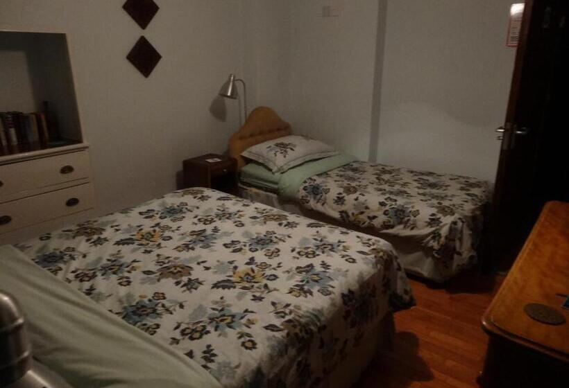 חדר משפחתי, Carnside Guest House