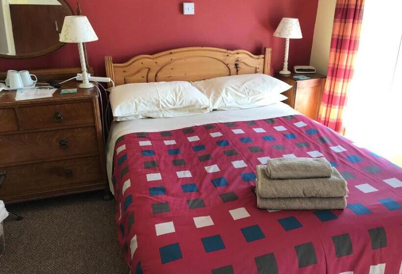 חדר סטנדרט לשלושה, Carnside Guest House
