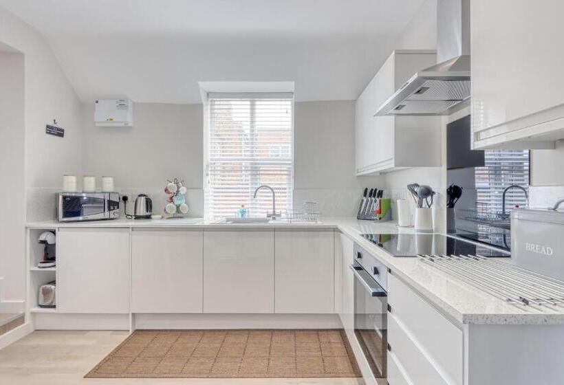 Апартаменты 2 Спальни, Ellinbrook Guest House