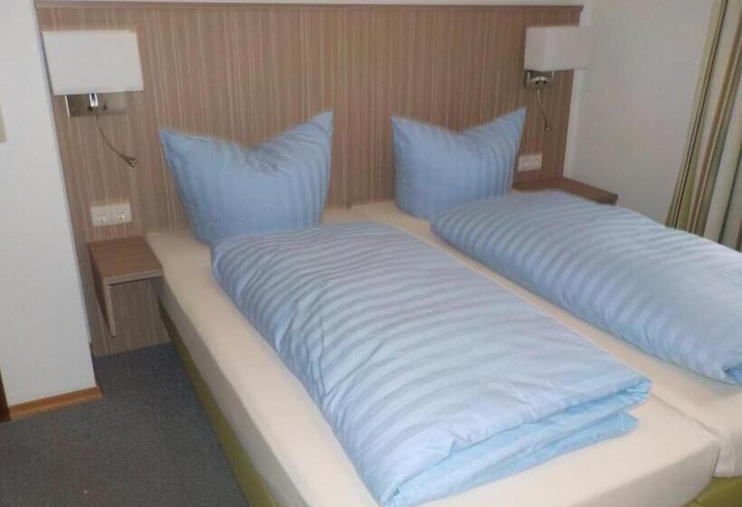 דירת שלושה חדרים, Kulisse Apartments