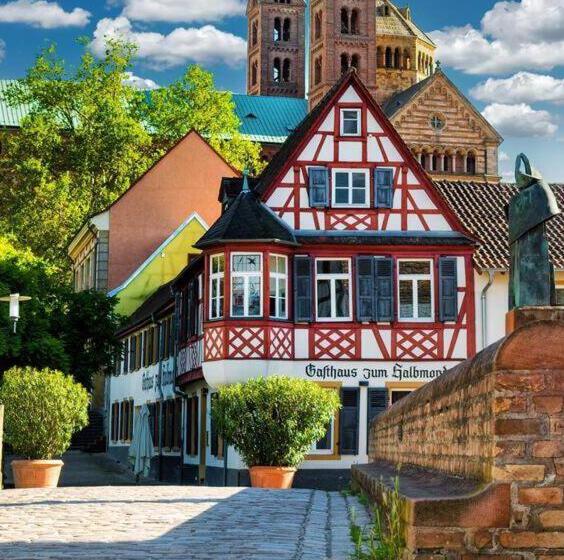 Номер Стандарт, Gasthaus Zum Halbmond