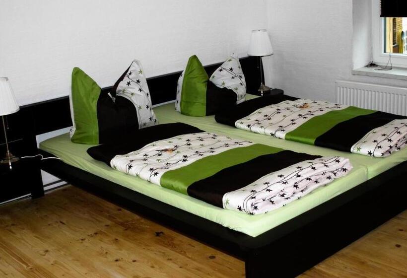 Номер Стандарт, Gutshof Leipzig  Podelwitz Pension