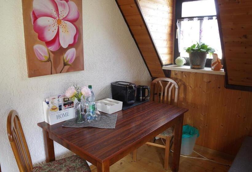 Номер Стандарт, Wirtschaft & Pension Zum Huthaus