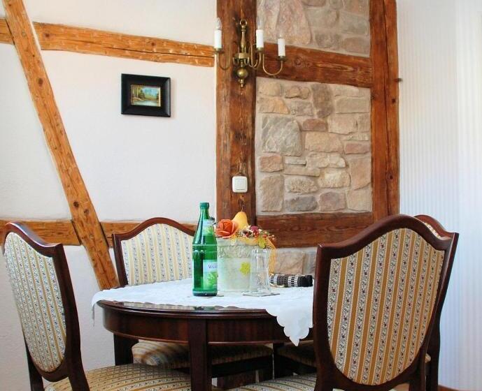 Номер Стандарт Трехместный, & Café Mohrenbrunnen