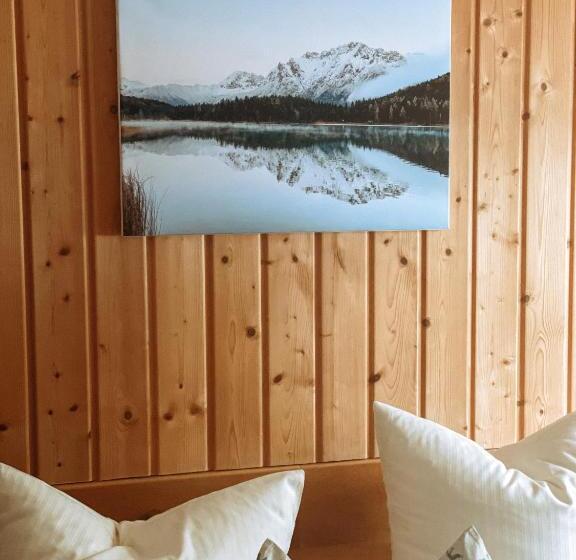 Апартаменты 2 Спальни, Alpenappartements Schwalbennestl