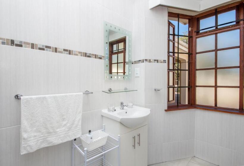 Номер Стандарт, Walmer Villiers Self Catering