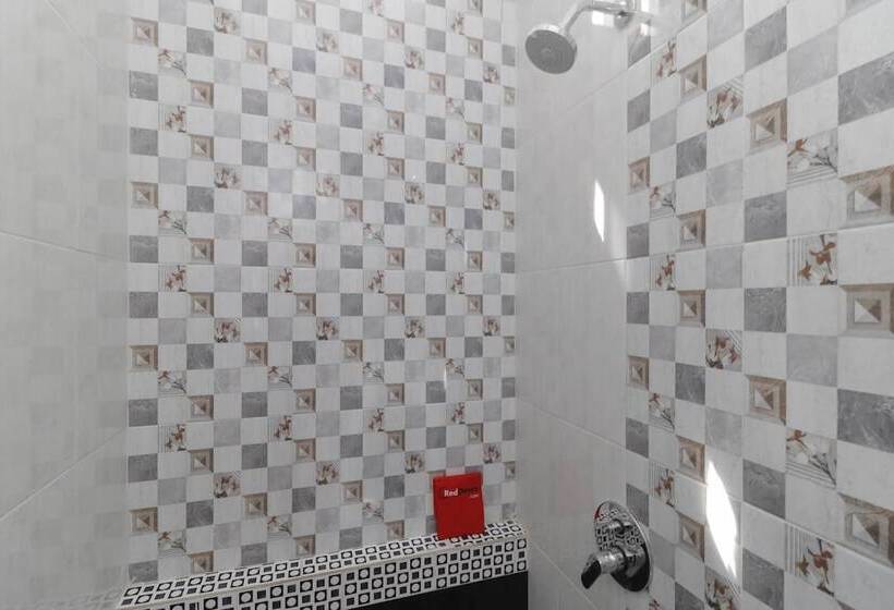 Номер Economy, Reddoorz Plus Near Rs Royal Prima