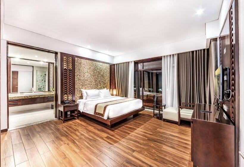 سوییت با چشم‌انداز دریا, Vietsovpetro Ho Tram Beach Resort & Spa