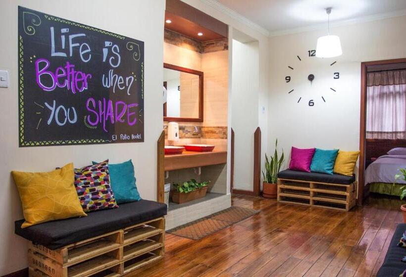 חדר סטנדרט חדר אמבטיה משותף, El Patio Hostel Quito