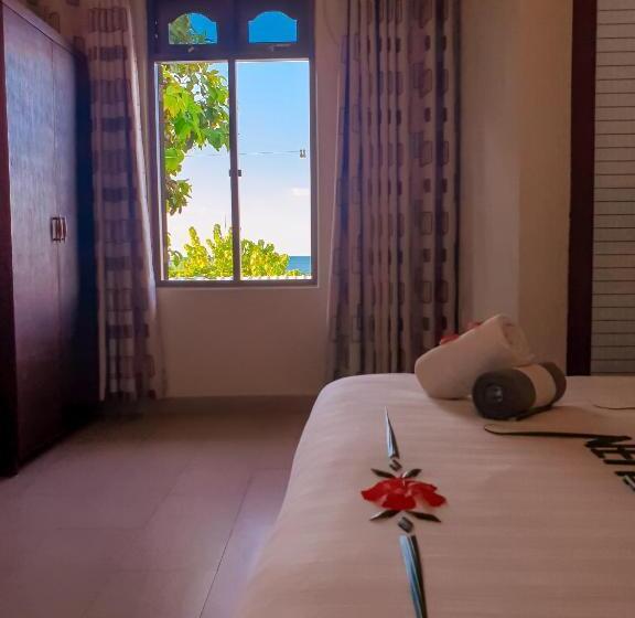 اتاق لوکس با چشم‌انداز دریا, Nemo Inn