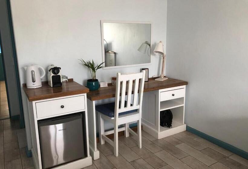 Номер Deluxe Адаптированный для Инвалидов, Bluesky Arniston Guest House