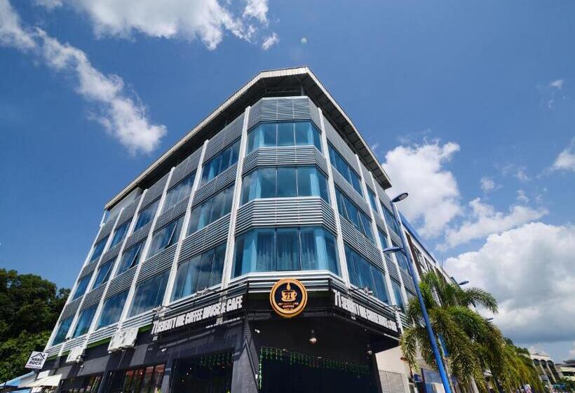 Люкс 3 Спальни, Hard Rock Vip Guest House
