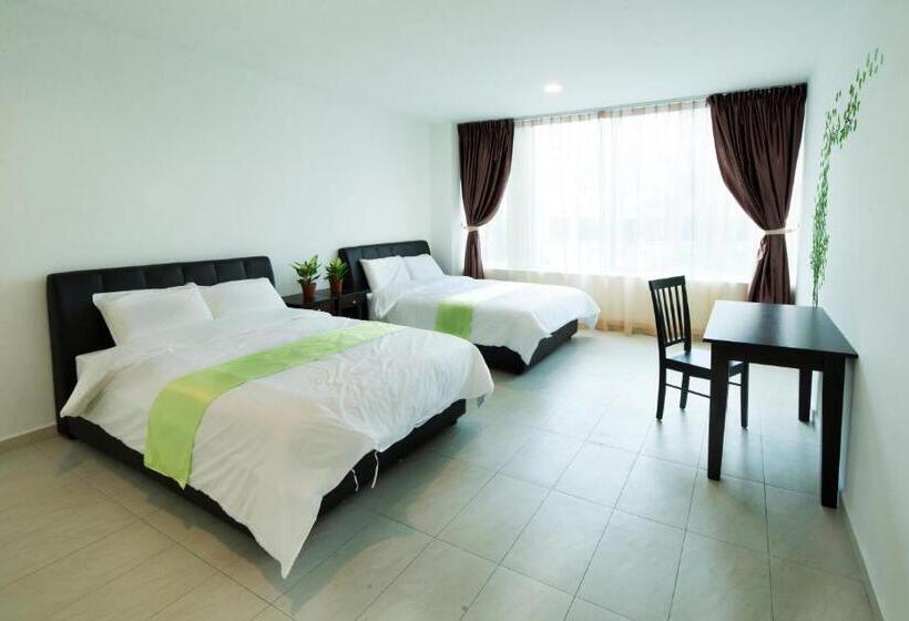 Family Suite, Hard Rock Vip Guest House