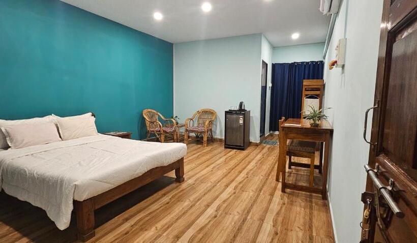 Номер Стандарт Вид на Море, Bens Inn