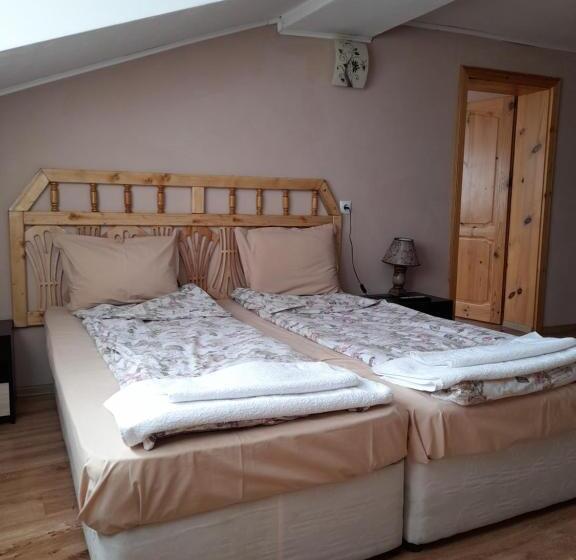 침실 2개 아파트, Yana Guest House