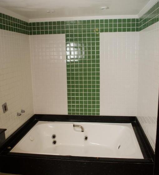 اتاق استاندارد سه نفره, Hostal