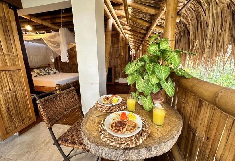 디럭스 룸, Bella Flor Hostel Palomino