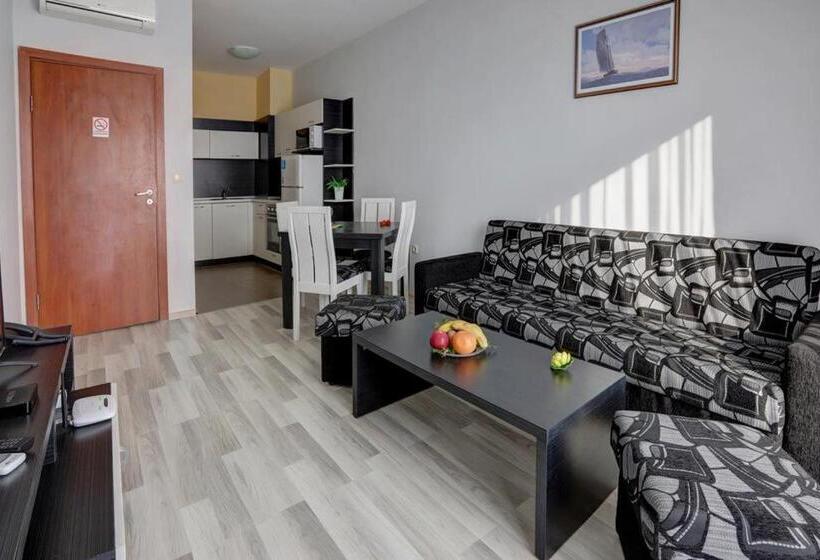 Апартаменты 1 Спальня Вид на Море, 1 St Line Izvora Sea View Apartments On Golden Sands