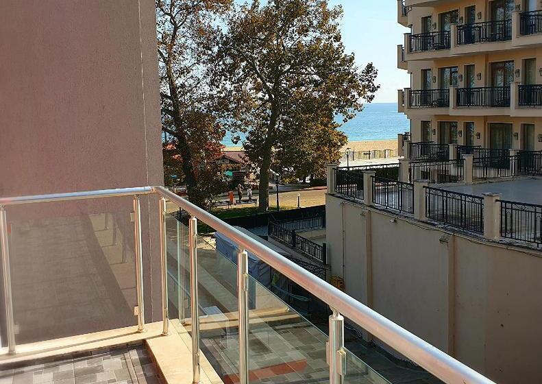 Апартаменты 1 Спальня Боковой Вид на Море, 1 St Line Izvora Sea View Apartments On Golden Sands