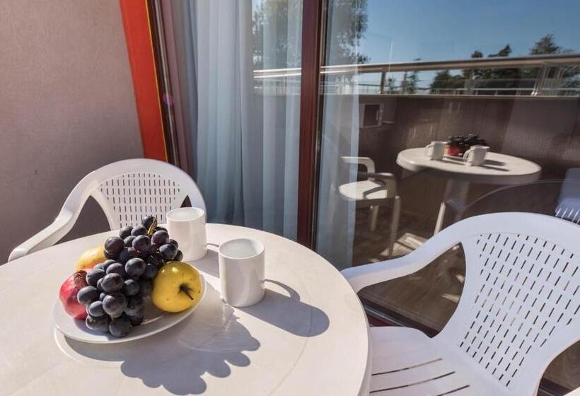 Студия Стандарт Вид на Море, 1 St Line Izvora Sea View Apartments On Golden Sands