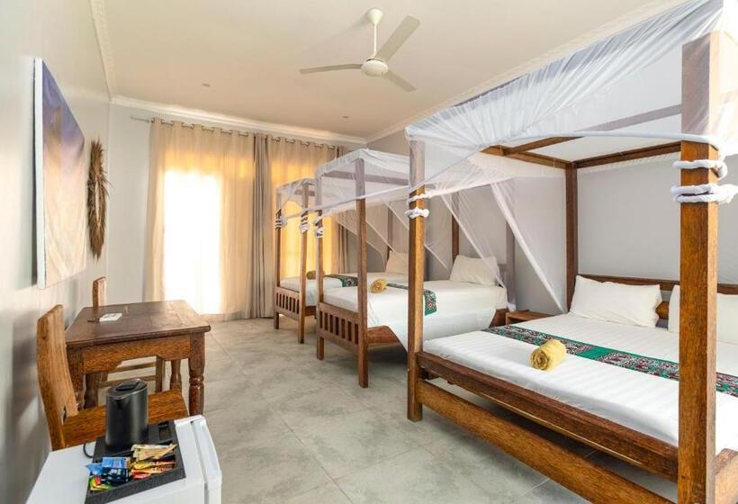 스탠다드 트리플 룸, Paje Beach Apartments &
