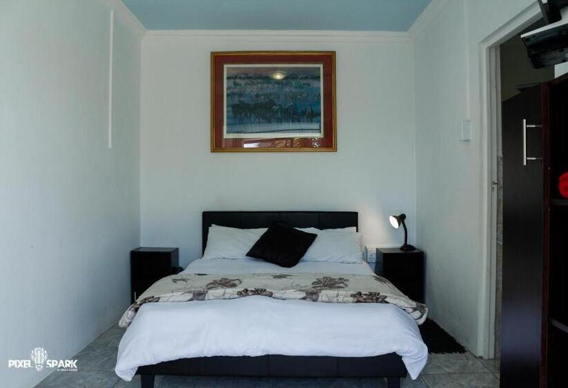 Chambre Standard Vue Piscine, Tyday Accommodation