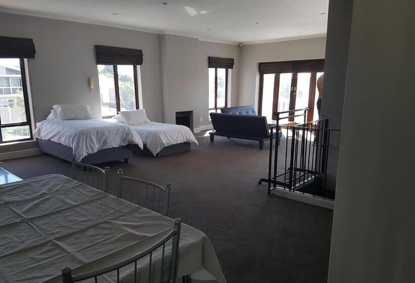 Chambre Quadruple Deluxe, Tyday Accommodation