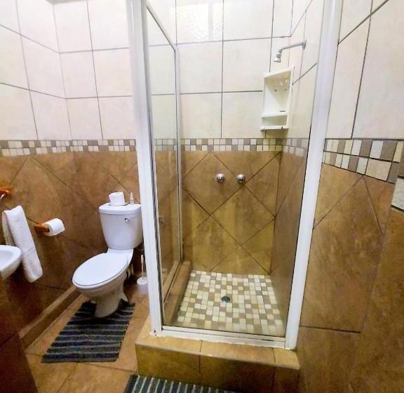 Четырехместный Номер Стандарт, Sundown Lodge