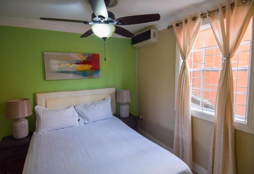 آپارتمان 1 خوابه با بالکن, Sea Piton View Apartment  Location, Convenience, Modern Living