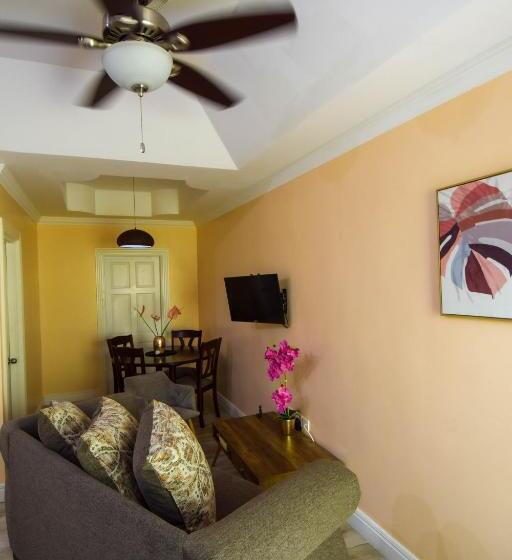 آپارتمان 1 خوابه, Sea Piton View Apartment  Location, Convenience, Modern Living