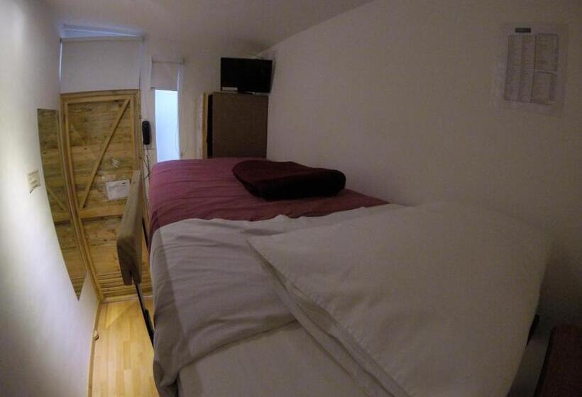스탠다드 룸 공동 욕실, Hostal De La 57